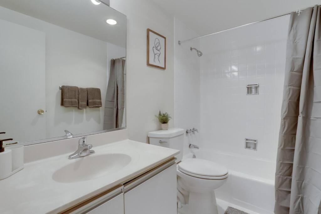 Elegant Apartment W Views At Crystal City Άρλινγκτον Εξωτερικό φωτογραφία