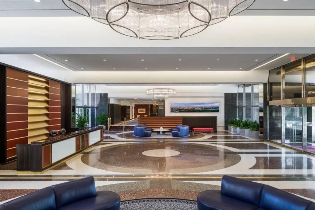 Elegant Apartment W Views At Crystal City Άρλινγκτον Εξωτερικό φωτογραφία