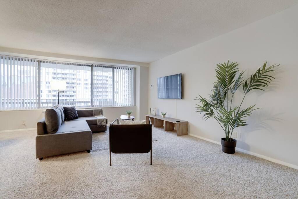 Elegant Apartment W Views At Crystal City Άρλινγκτον Εξωτερικό φωτογραφία