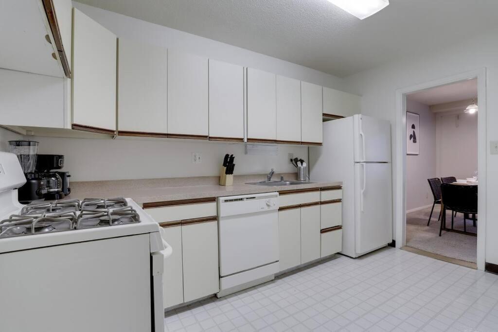 Elegant Apartment W Views At Crystal City Άρλινγκτον Εξωτερικό φωτογραφία
