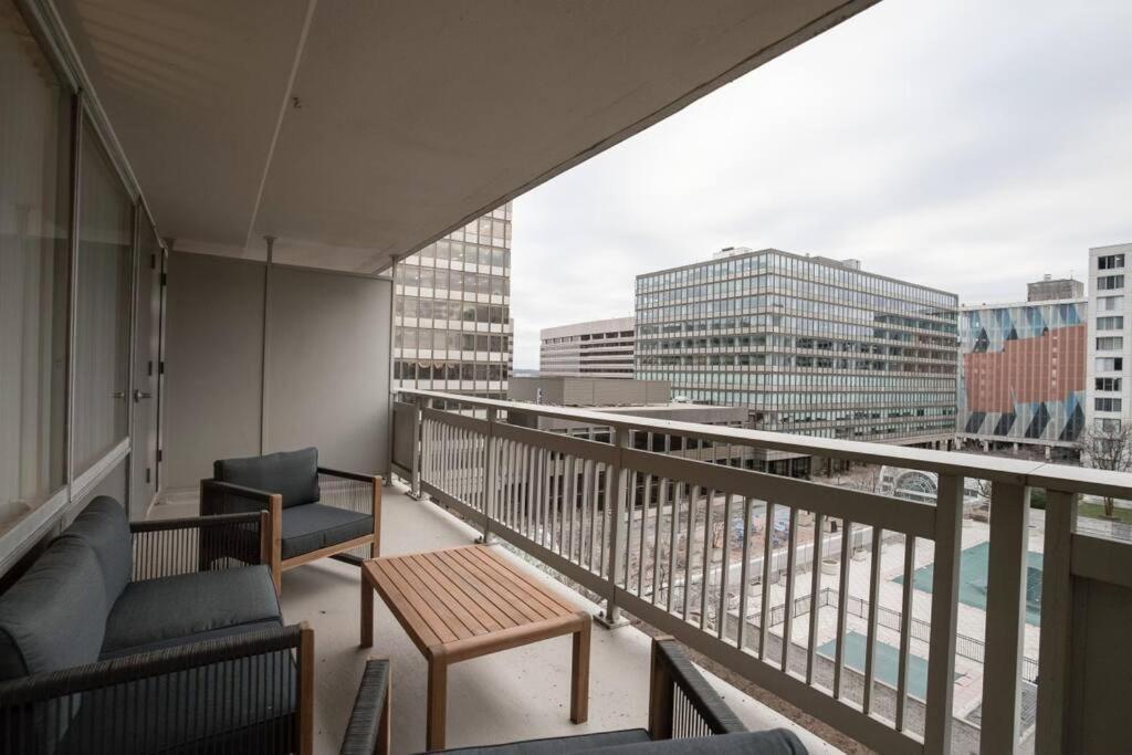 Elegant Apartment W Views At Crystal City Άρλινγκτον Εξωτερικό φωτογραφία