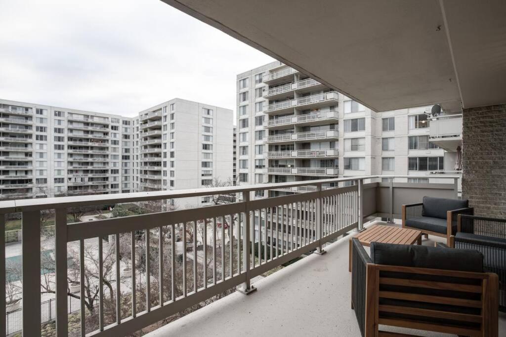 Elegant Apartment W Views At Crystal City Άρλινγκτον Εξωτερικό φωτογραφία
