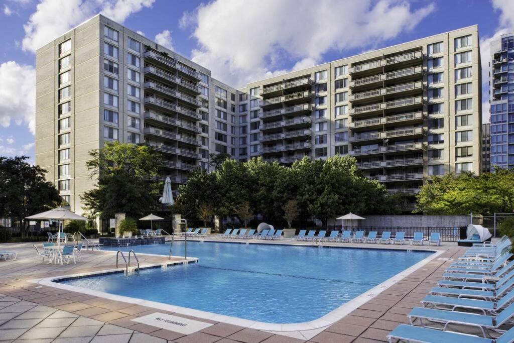 Elegant Apartment W Views At Crystal City Άρλινγκτον Εξωτερικό φωτογραφία