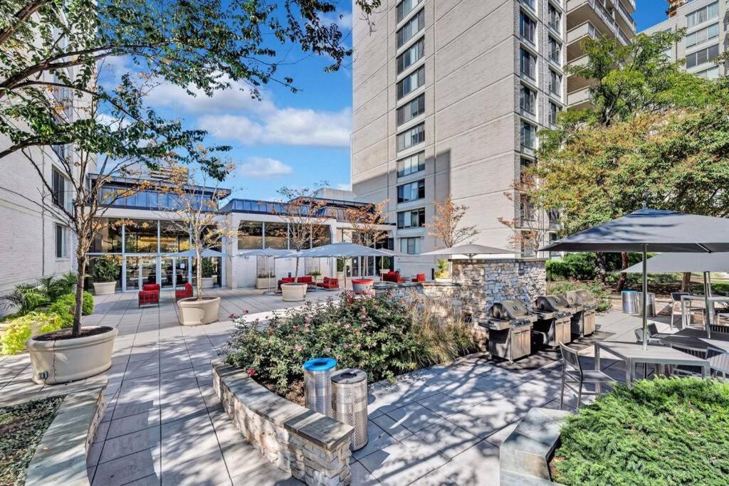 Elegant Apartment W Views At Crystal City Άρλινγκτον Εξωτερικό φωτογραφία